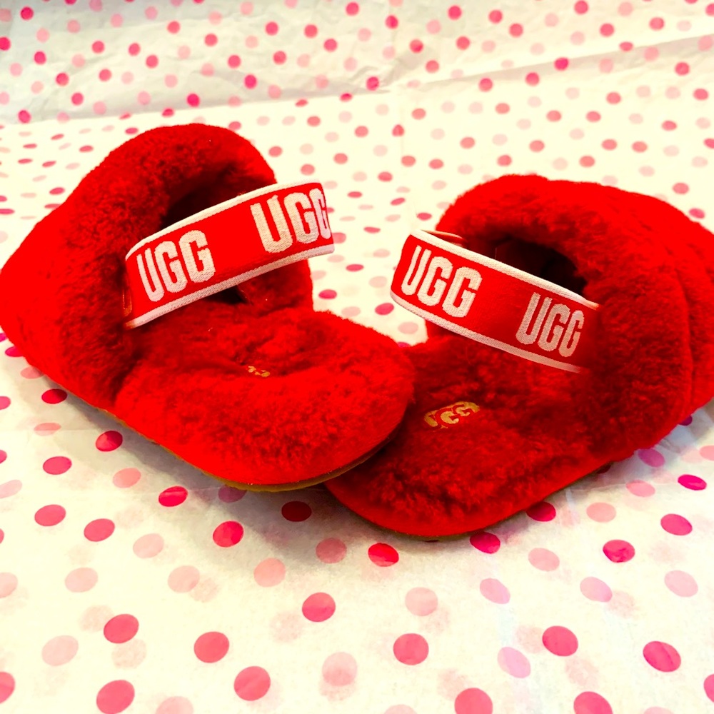 Toddler girls UGG slippers.   Excellent condition.